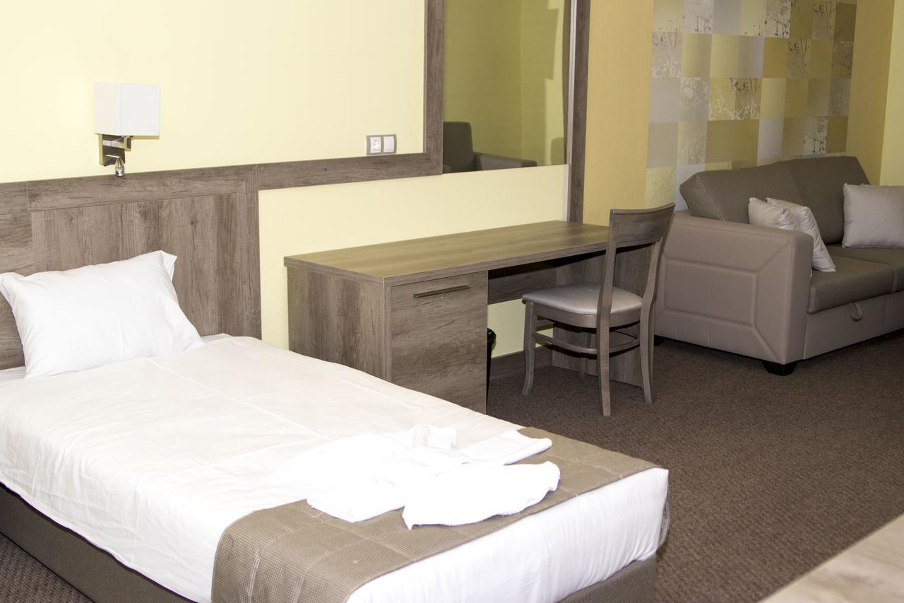 Hotel Etropolia Etropole Buitenkant foto
