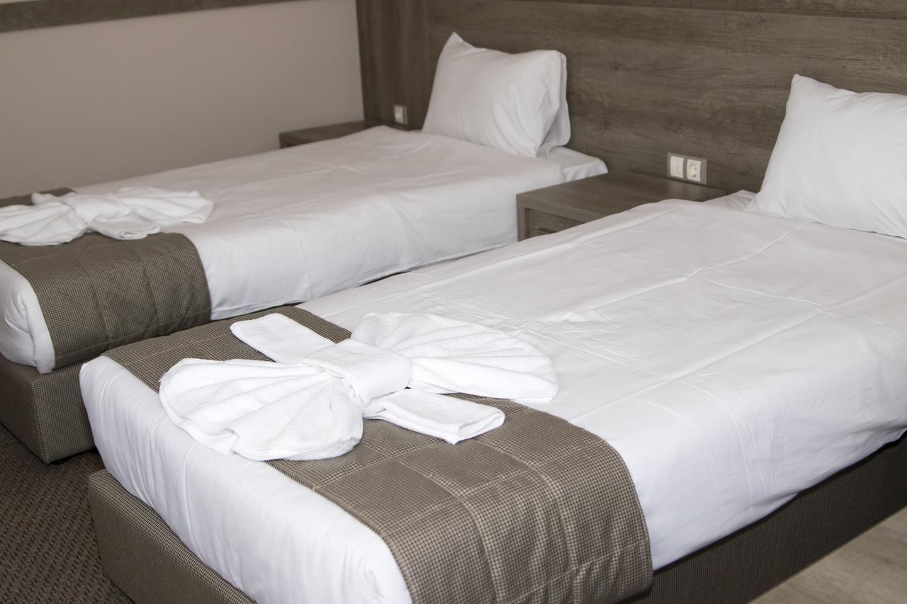 Hotel Etropolia Etropole Buitenkant foto