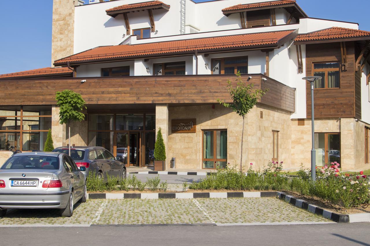 Hotel Etropolia Etropole Buitenkant foto